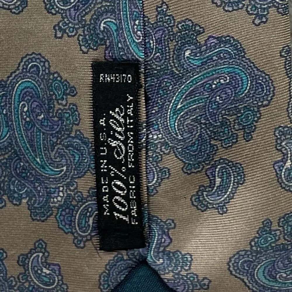 Geoffrey Beene Men's Classic 100% Silk Neck Tie